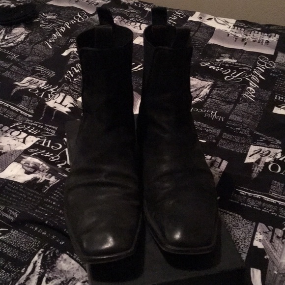 Boots - Picture 2 of 6